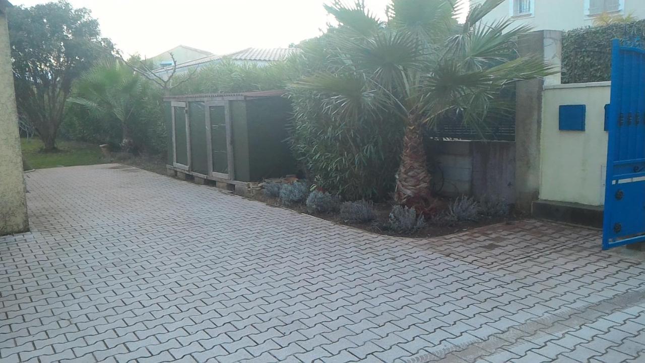 Petit studio au calme Villa La Crau Esterno foto