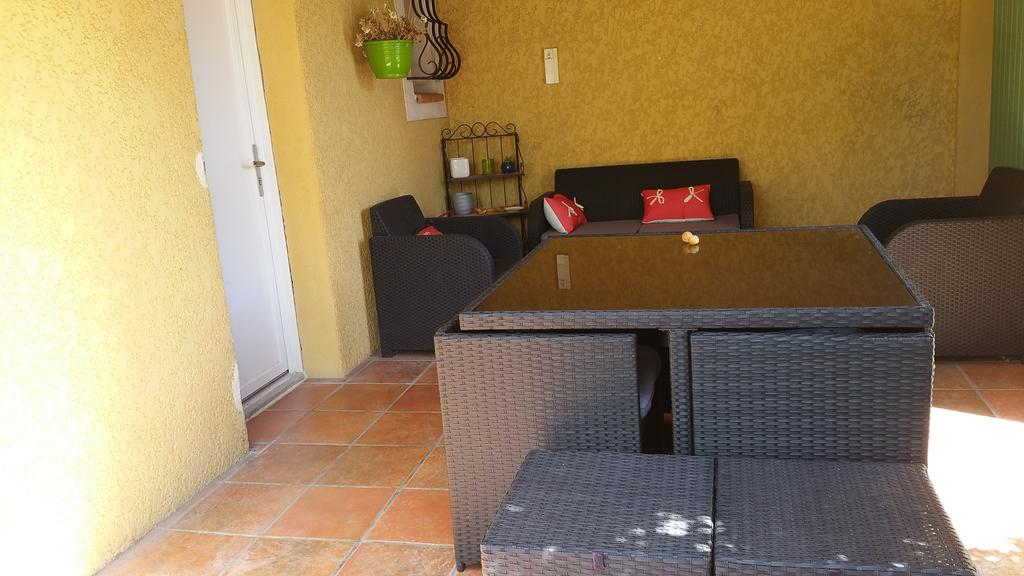 Petit studio au calme Villa La Crau Esterno foto